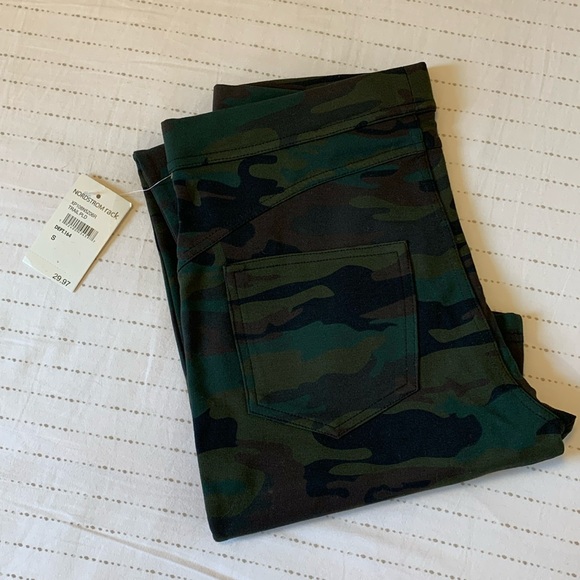 NWT Sanctuary Forest Camo Jegging - Picture 4 of 9